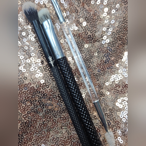 Makeup Brush Bundle - Picture 5 of 5